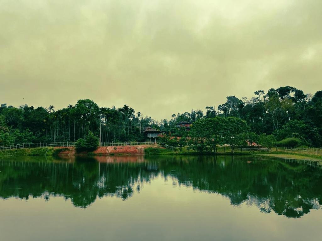 מדיקרי Agastya Lake View Coorg מראה חיצוני תמונה